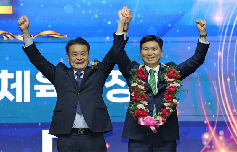 차기 대한체육회장에 ‘탁구 전설’ <b>유승민</b> 당선… 이기흥 3선 실패