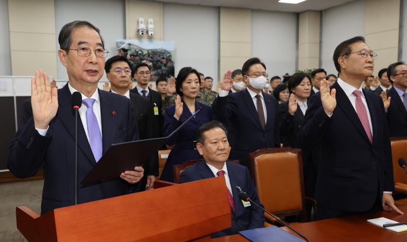 검찰, <b>한덕수</b> <b>국무</b>총리 조사...‘<b>계엄</b> 前 <b>국무회의</b>’ 관련