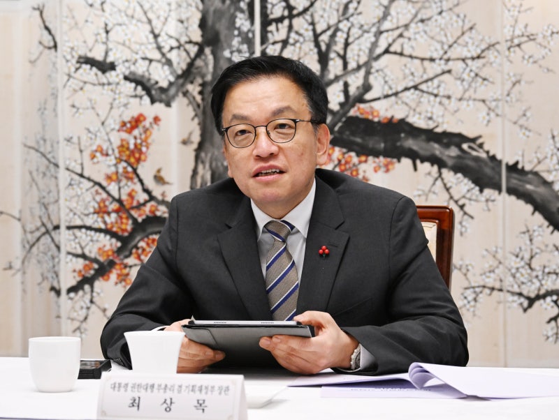 헌재 “‘<b>마은혁</b> 재판관 임명 보류’ <b>권한쟁의</b> 선고 연기”