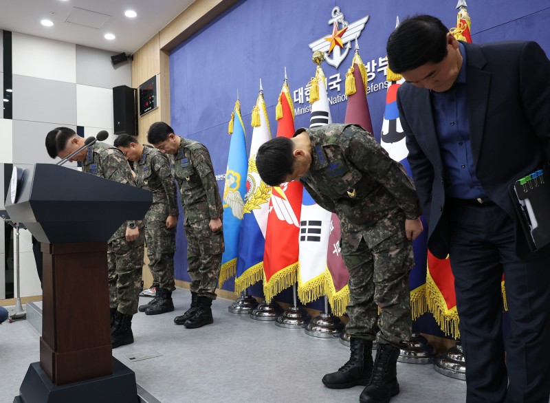 <b>공군</b>총장 “<b>전투기 오폭 사고</b> 통렬히 반성… 바로 잡을 것”