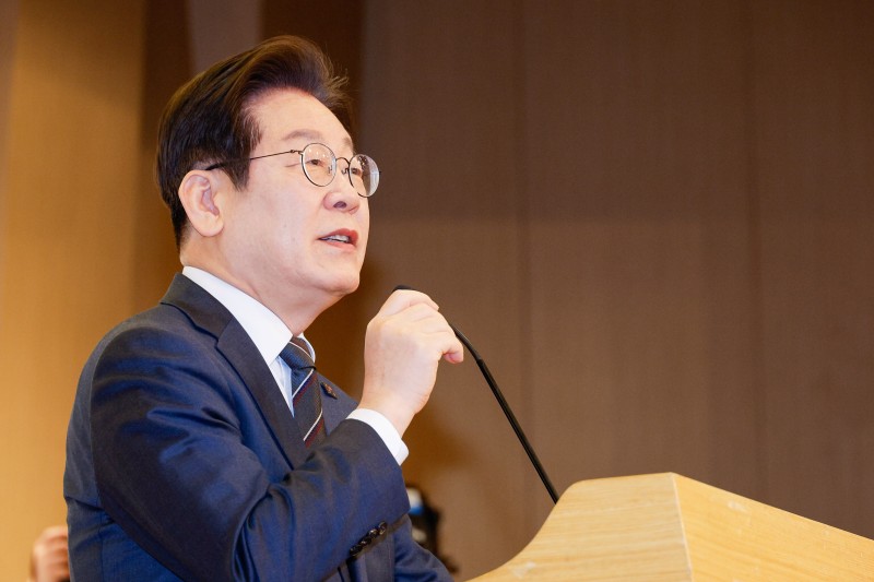 <b>이재명</b>, <b>선거법</b> 위반 항소심 선고 2주 앞두고 또 ‘<b>위헌심판</b> 제청’