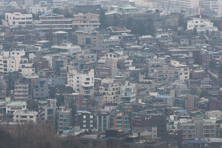 전세사기·부동산 시장 침체에…전국 월세 비중 처음으로 60% 넘어
