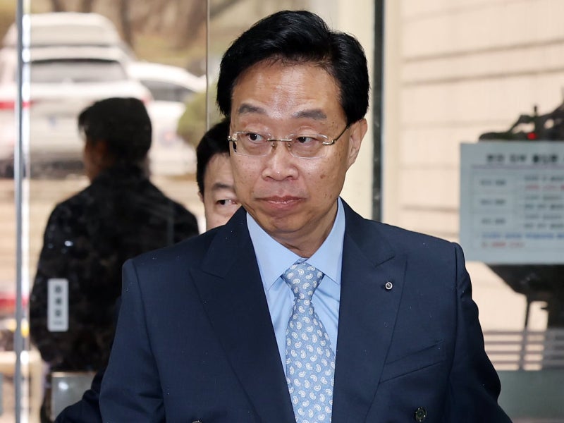‘8억원대 <b>뇌물수수</b> 혐의’ <b>전준경</b> 前 민주연구원 부원장, 1심 징역 2년...