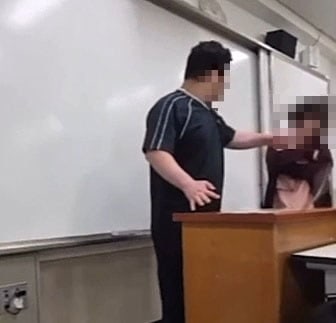 <b>서울교육청</b>, ‘<b>교사 폭행</b>한 <b>고3</b> 학생’ 학교 조사… 교육감 “참담”