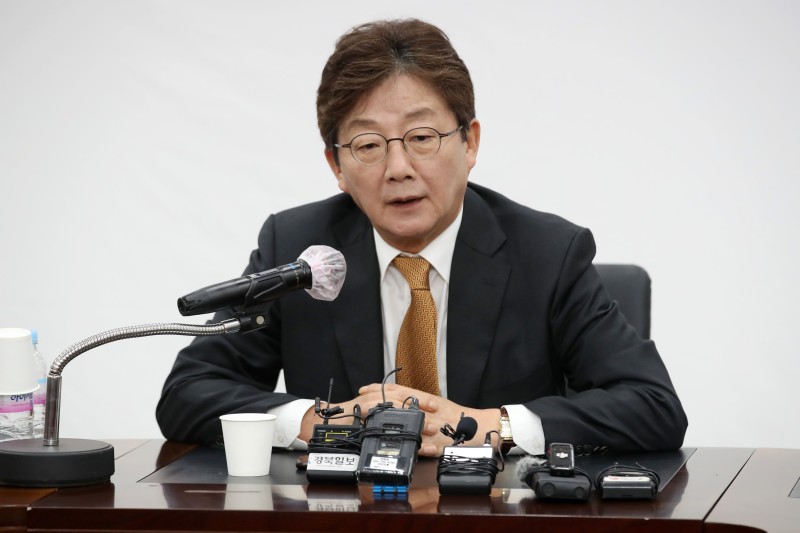 <b>유승민</b>, 국민의힘 <b>경선 불참</b> 선언… “당, 변화의 길 거부”
