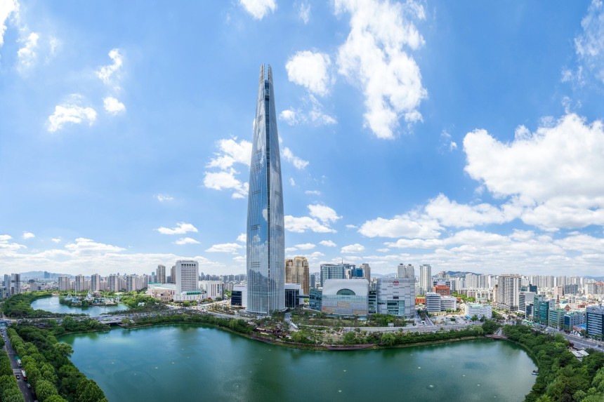 롯데월드타워 전경./롯데 제공