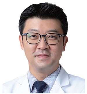 허동범 연세스타병원 병원장 /현 경희대 의과대학·의과전문대학원 외래교수,현 정형외과전문의,현 대한정형통증의학회정회원,전 중국 청도시립병원한중사랑관절전문센터 의료진