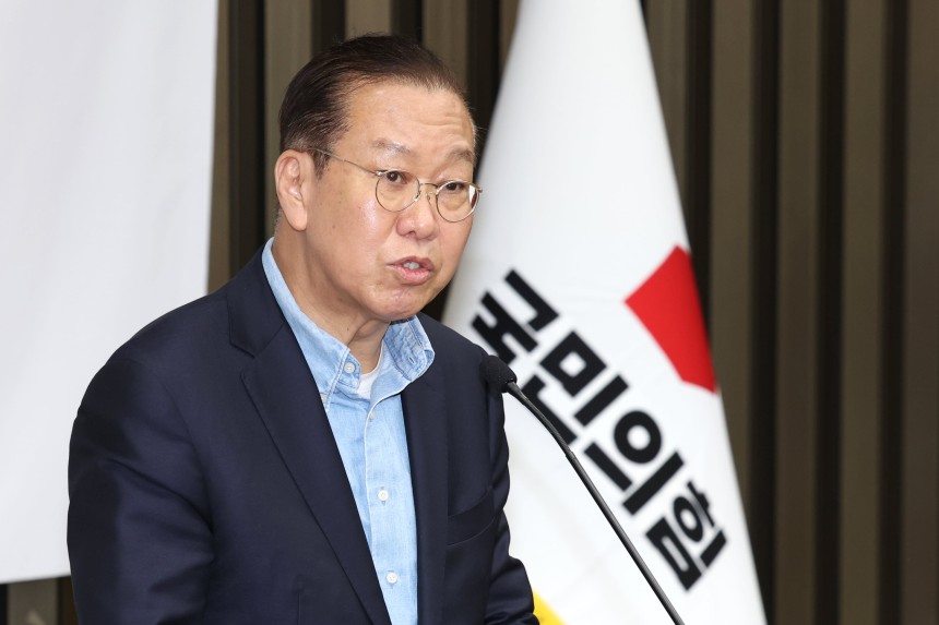  권영세 국민의힘 비상대책위원장이 6일 오후 서울 여의도 국회에서 열린 의원총회에서 발언하고 있다. /뉴스1 