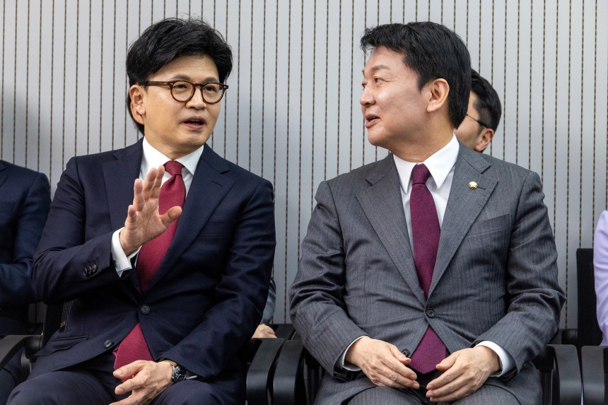 국민의힘 한동훈 전 대표(왼쪽)와 안철수 의원 /뉴스1