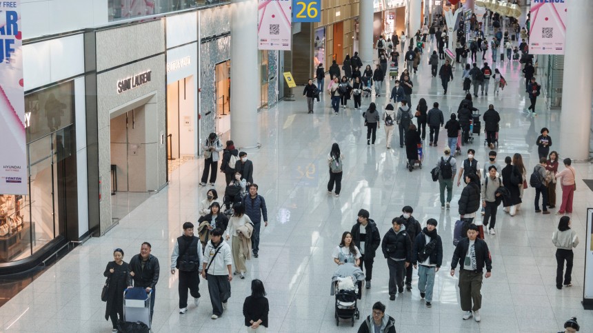 인천공항 1터미널 면세구역 내 면세점의 모습./연합뉴스