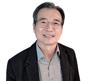 김용범 해시드오픈리서치 대표 - 서울대 경제학,서울대 행정대학원 석사,미국 조지워싱턴대 경제학 박사,행정고시 30회,전 세계은행(WB) 선임이코노미스트,전 금융위원회 금융정책국장·사무처장·부위원장,전 기획