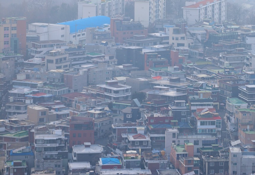 지난 1월 6일 오후 서울 용산 일대 다세대 주택지구 전경. /연합뉴스