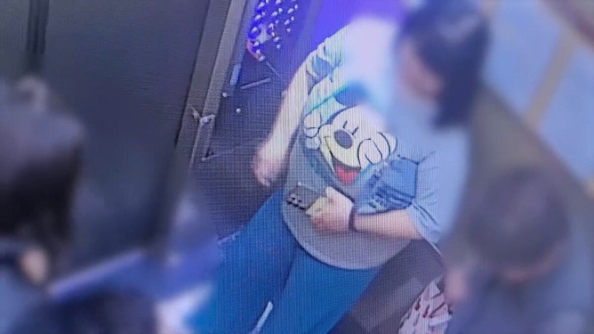 피의자 40대 여성 A씨. /연합뉴스