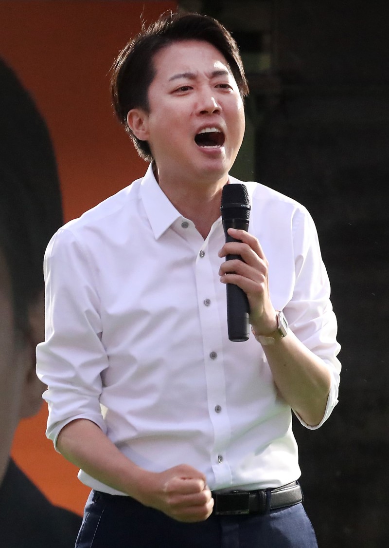 <b>이준석</b> “대선 당당히 <b>완주</b>… 이제 응답해달라”