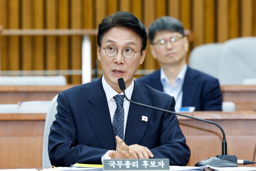 김민석 국무총리 후보자가 24일 오전 서울 여의도 국회에서 열린 인사청문회에 출석해 의원 질의에 답하고 있다. /뉴스1
