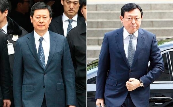 왼쪽부터 신동주 SDJ코퍼레이션 회장, 신동빈 롯데그룹 회장.