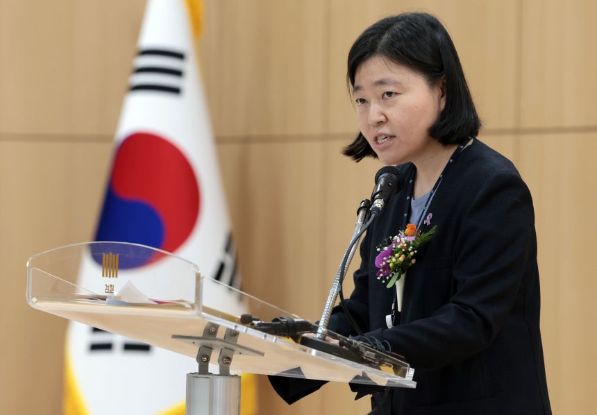 임은정 신임 서울동부지검장이 4일 서울 송파구 서울동부지방검찰청에서 열린 취임식에서 취임사를 하고 있다. /연합뉴스