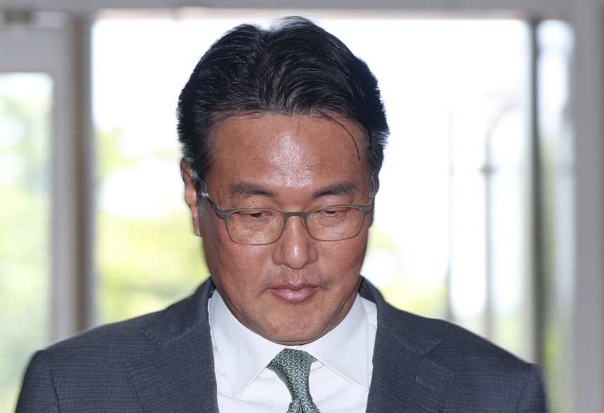 직권남용 권리행사 방해 혐의를 받는 김태효 국가안보실 1차장이 11일 오후 서울 서초구 순직해병 특검 사무실에서 피의자 신분으로 조사를 받기 위해 출석하고 있다. /뉴스1
