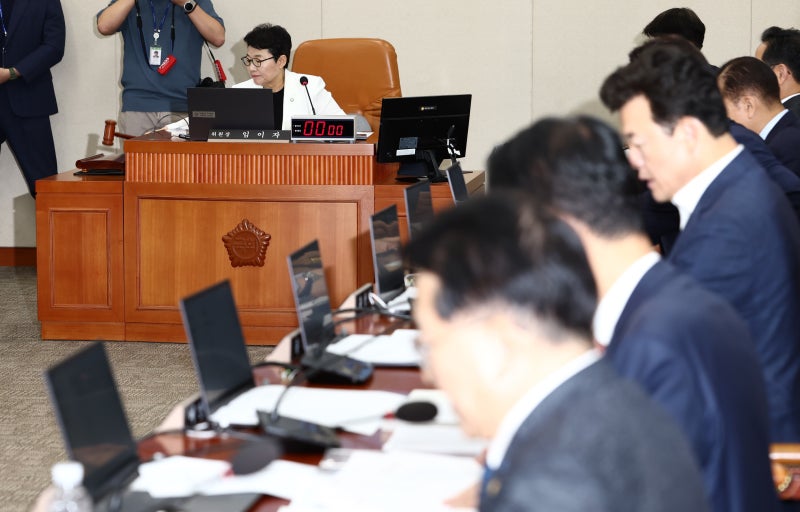 여야, 기재·산업·외교 <b>장관</b> 후보자 청문보고서 합의 채택… 임광현 ‘...