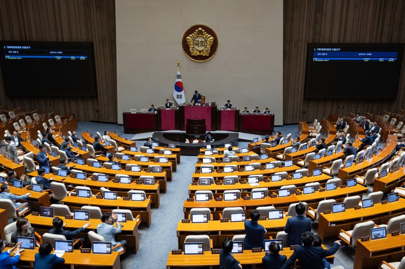 <b>김상환</b> 헌재소장 <b>임명동의안</b> 국회 본회의 통과