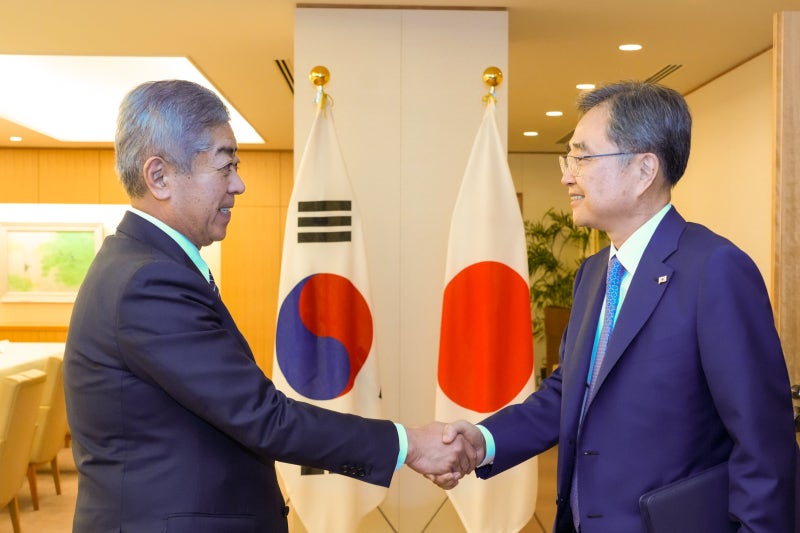<b>조현</b>, 도쿄서 첫 <b>한일</b> 외교회담… “협력 추구해야”