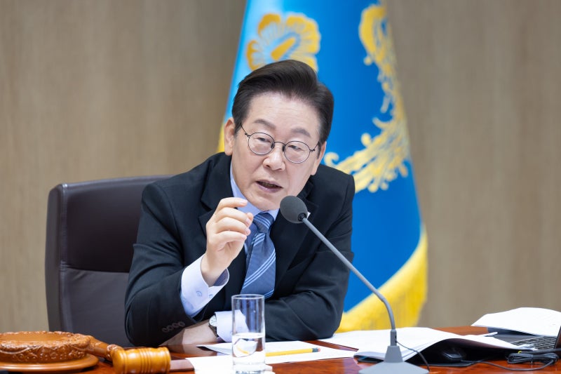 李대통령, ‘<b>노란봉투법</b>·더 센 상법’ 국무회의 <b>의결</b>