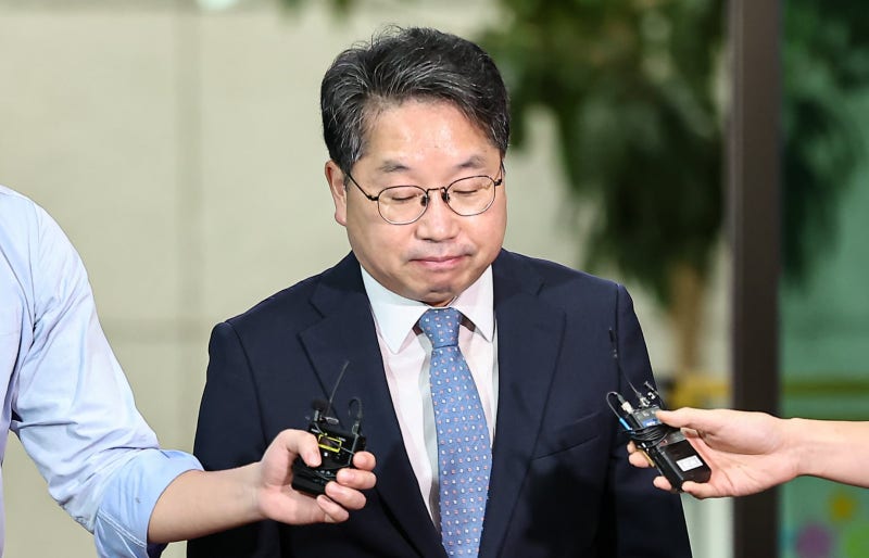 <b>검찰청</b> 78년 만에 <b>폐지</b>…노만석 대행 “안타깝지만 국회 의결 <b>존중</b>”