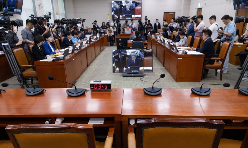 <b>조희대</b> 없는 <b>조희대 청문회</b>…與野 법사위서 고성 공방만