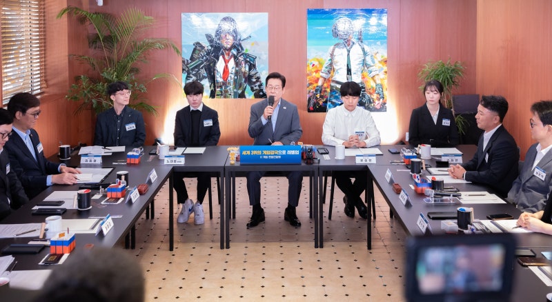 이 <b>대통령</b> “<b>게임</b>은 중독물질 아냐” 발언에 <b>게임</b>업계 환호