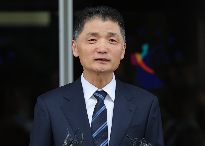 한숨 돌린 <b>카카오</b> 김범수… “사회적 소명 위해 노력”