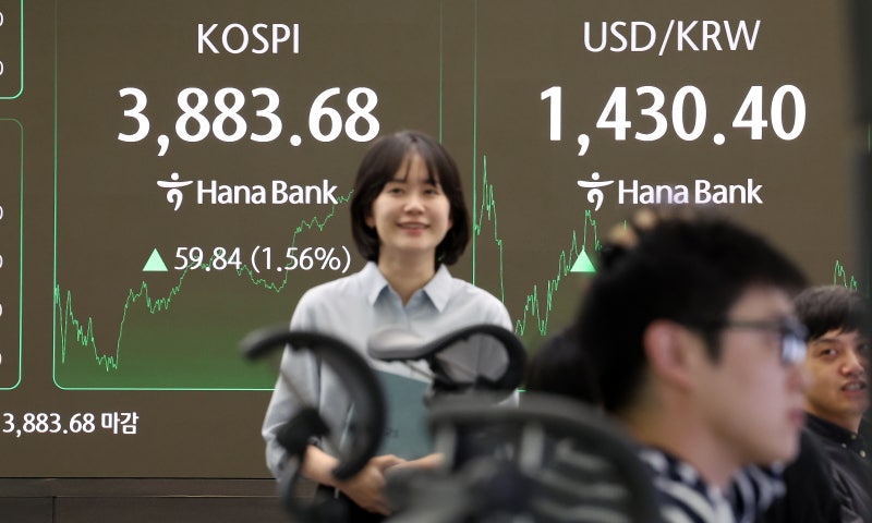 ‘사천피’ 눈앞… <b>코스피</b>, 사상 처음으로 장중 3900 터치