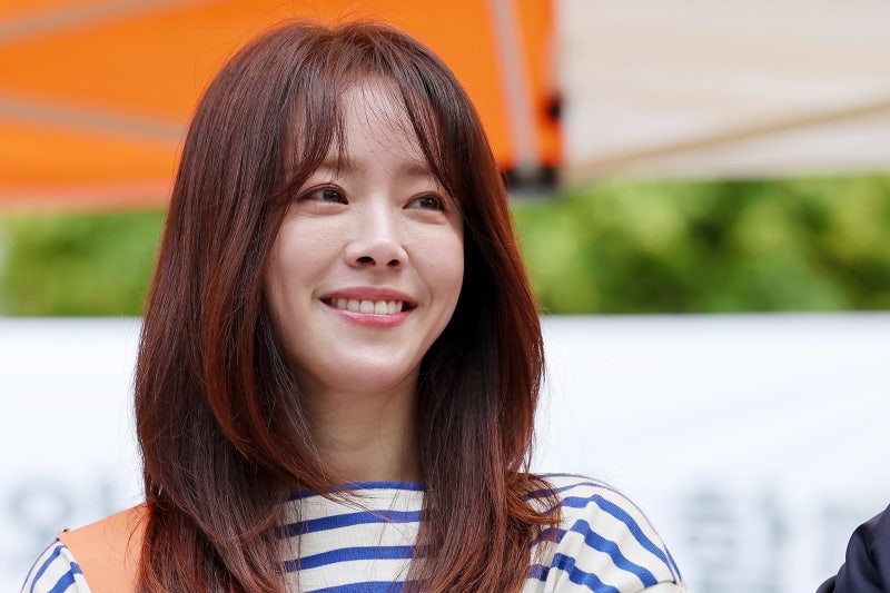 최정훈과 <b>열애설</b>에 분노… 한지민 협박한 30대 여성, 불구속 기소