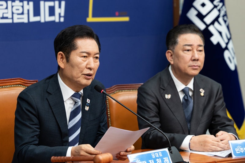 <b>정청래</b> “관세<b>협상</b> ‘엄지 척’… 국회 비준 동의, 하루라도 빨리”