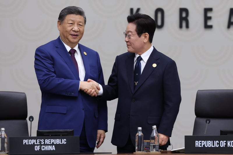 李 “<b>한중관계</b> 아직 <b>회복</b> 안돼, 협력의 길 다시 찾아야”