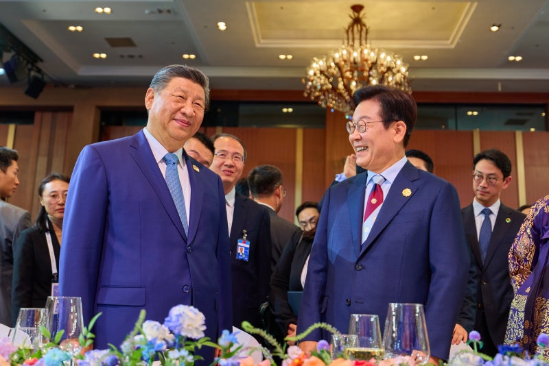 <b>한중 정상회담</b>에 與 “中과 관계회복 넘어 협력의 길” vs 野 “실질적 ...