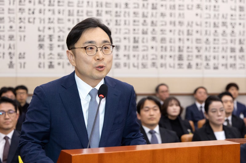 송강 광주고검장도 사의… ‘평검사 강등 압박’에 <b>줄사표</b> 현실화