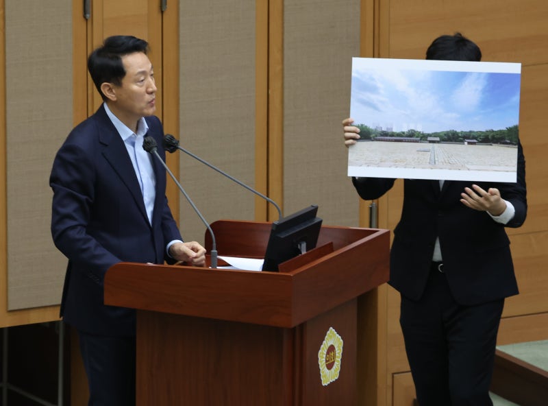 오세훈, <b>세운</b>지구 완공 <b>시뮬레이션</b> 공개하며 “숨이 턱 막힐 정도 아냐...