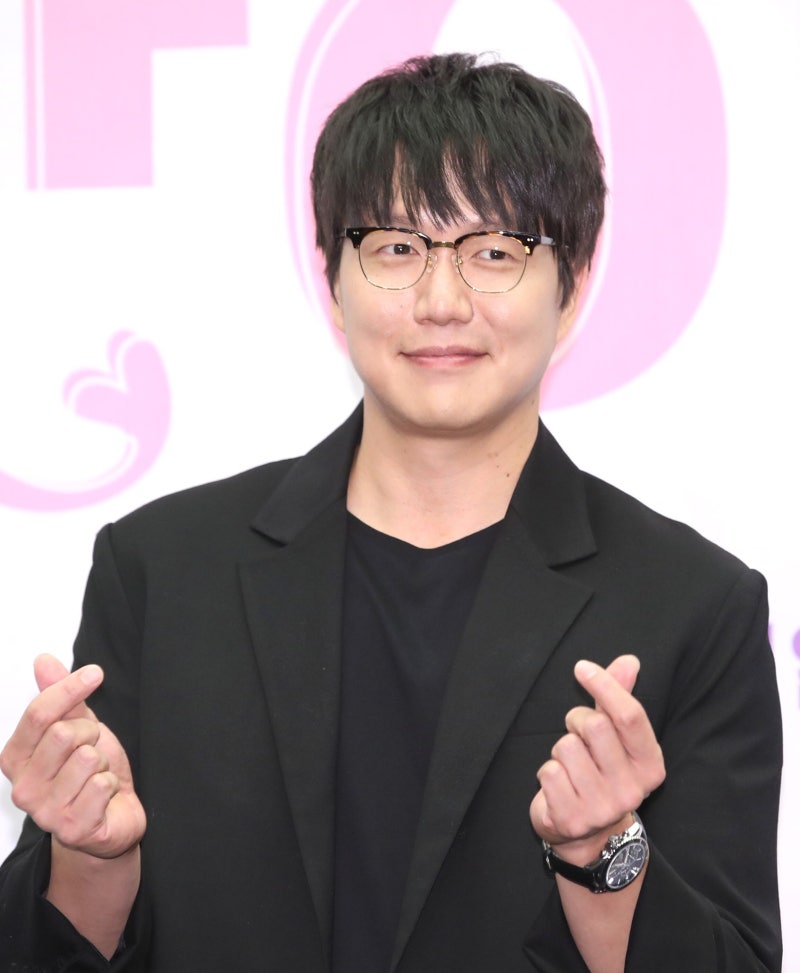 ‘기획사 <b>미등록</b> 운영’ <b>성시경</b> 누나 검찰 송치… <b>성시경</b>은 불송치
