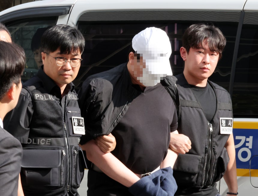 영장실질심사 출석하는 살인 및 사체유기 혐의 40대./연합뉴스