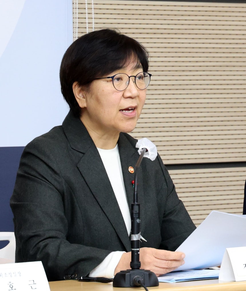 정은경 보건복지부 장관이 16일 오후 세종시 정부세종청사 보건복지부 브리핑실에서 2026년 업무계획 내용을 설명하고 있다./뉴스1