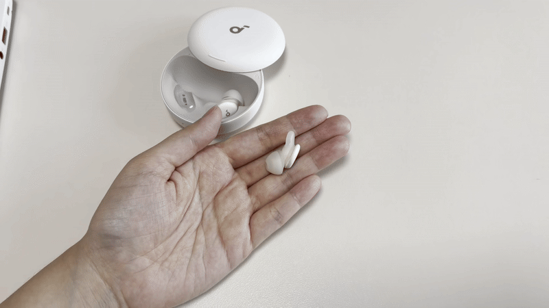 앤커의 수면용 이어폰 A30.액티브노이즈캔슬링(ANC) 기능이 탑재됐다./윤예원 기자