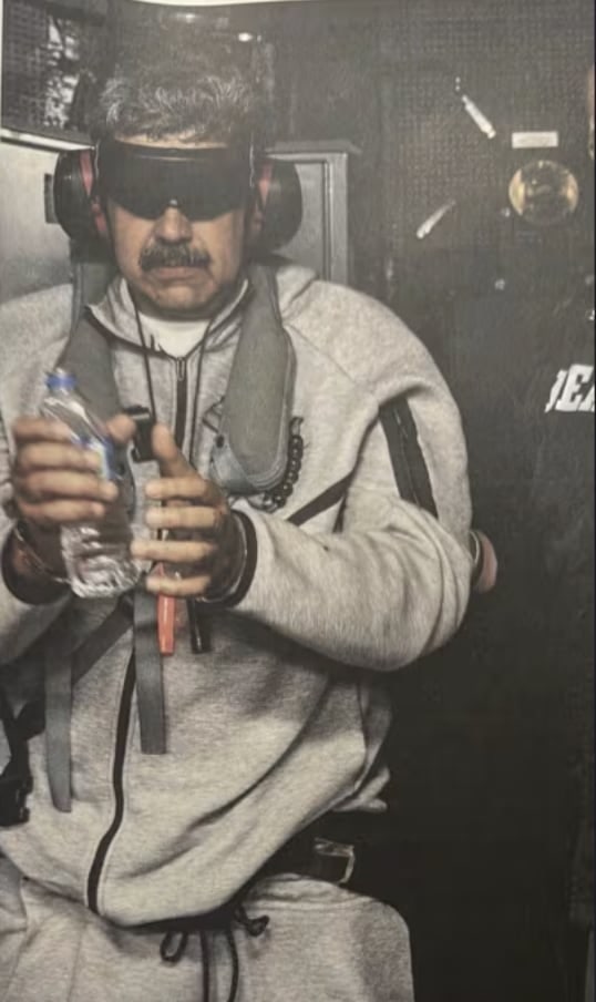 도널드 트럼프 미국 대통령이 소셜미디어에 올린 송환 중인 니콜라스 마두로 베네수엘라 대통령 사진./트루스소셜