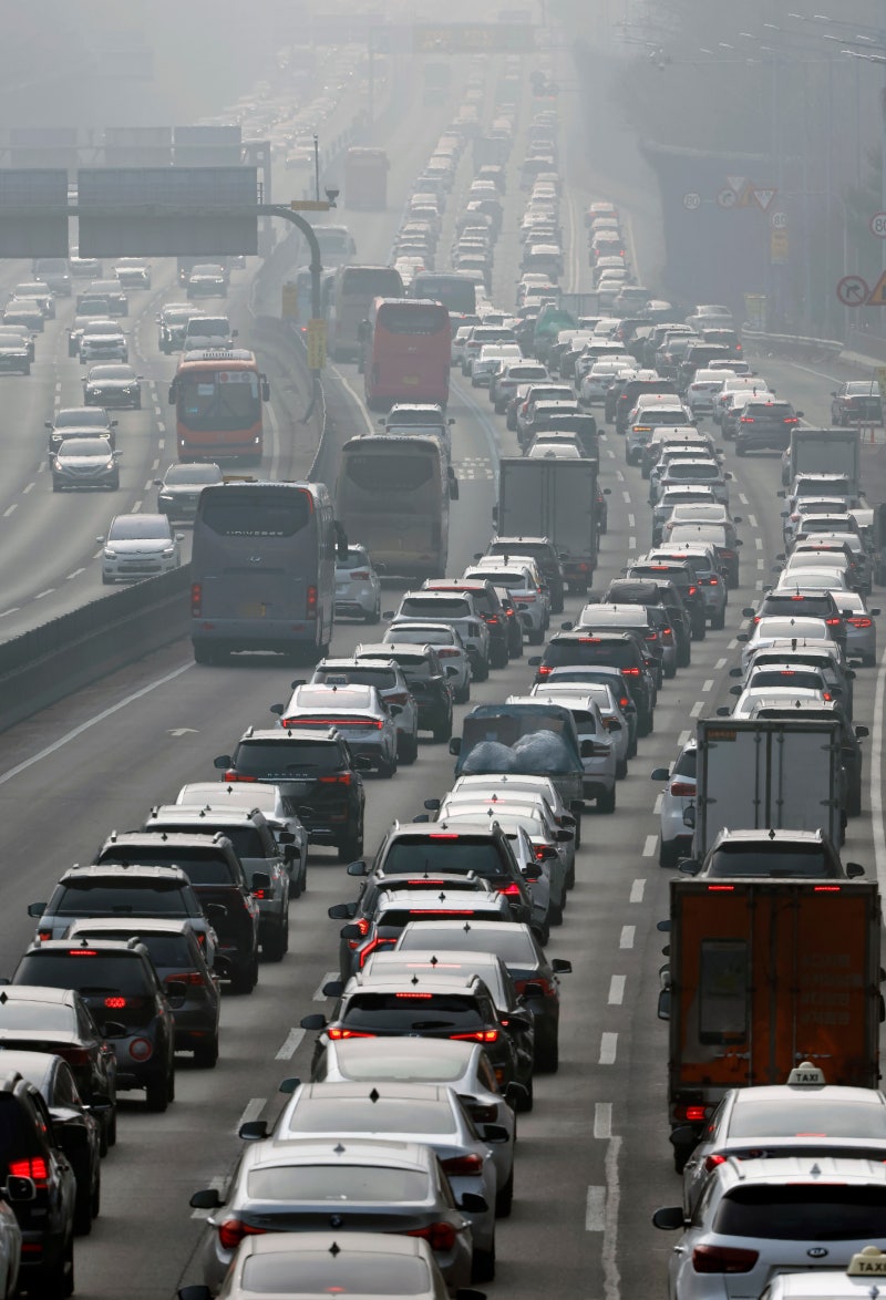 설 연휴 부산행 고속도로 정체 6시간 50분