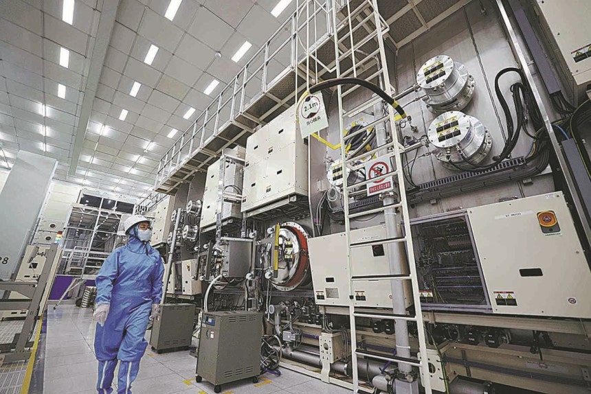 중국 BOE의 OLED 패널 생산라인 내부./BOE