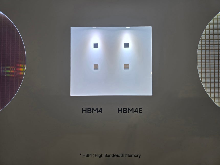 삼성전자의 6세대 HBM(HBM4)과 7세대 HBM(HBM4E) 실물./조선비즈