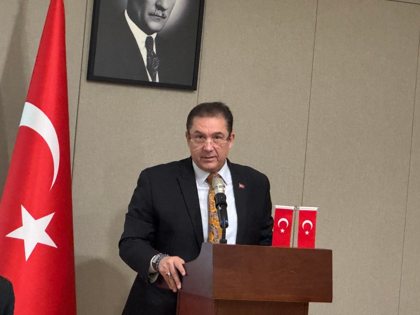 무랏 타메르 주한 튀르키예 대사가 21일 튀르키예 대사관에서 브리핑하고 있다. /김효선 기자