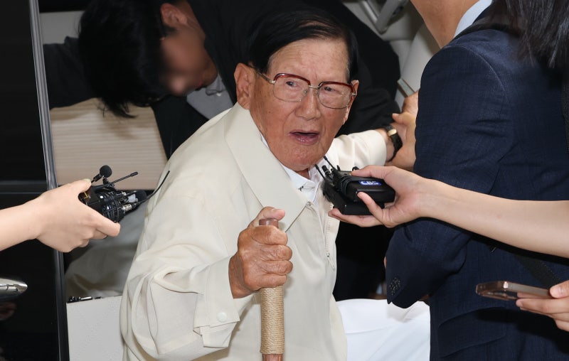 정교유착 합수본, <b>신천지</b> 이만희 총회장 첫 피의자 조사