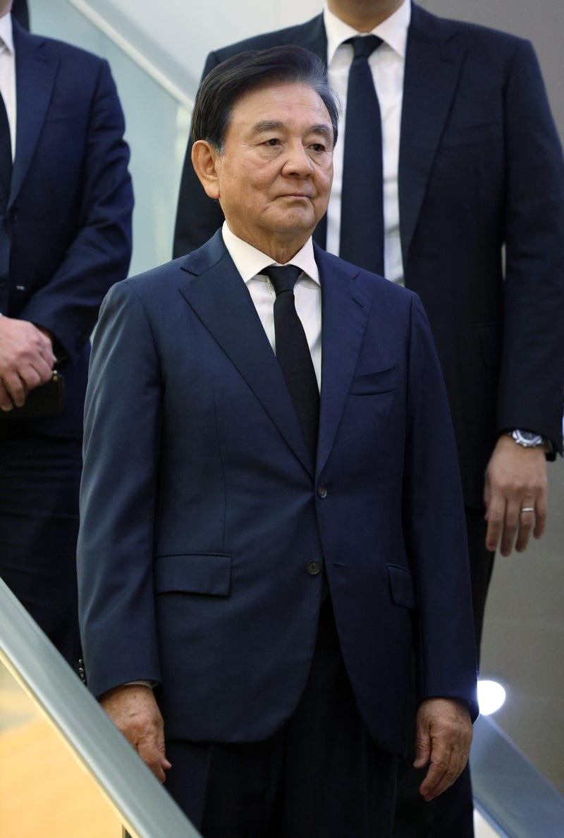 홍석현 중앙홀딩스 회장, BGF 지분 전량 매도