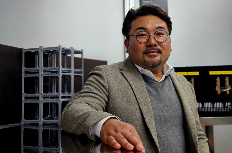 [단독] 한컴인스페이스, 창업자가 경영권 되찾는다... 한컴 지분은 ...