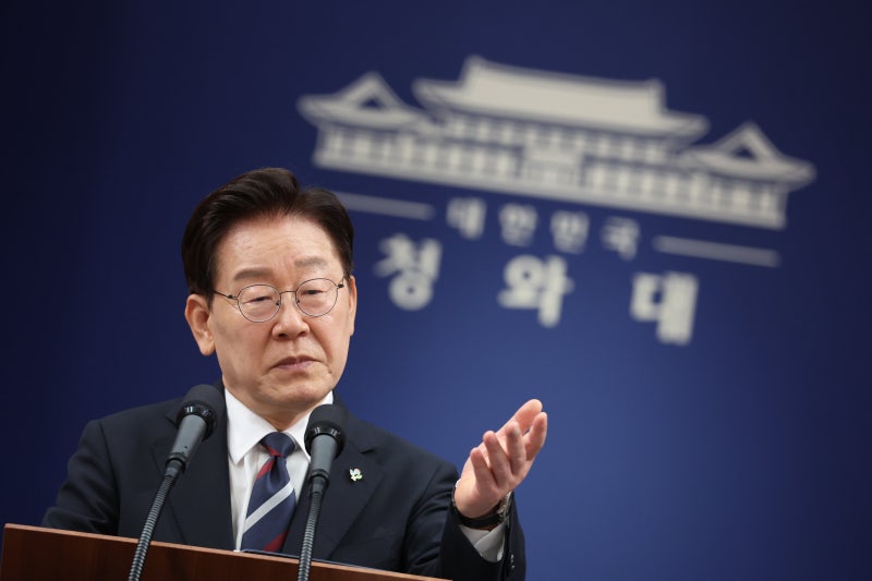 李대통령 “트럼프, 美 군함 10척 빠르게 건조해 달라 요청”